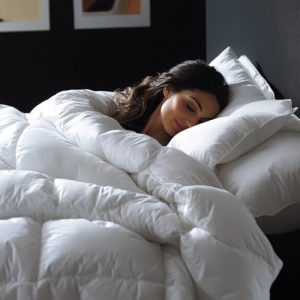 C&W White Goose Down Comforter King Size for Adults, Perfect for Winter Sleep, Ultra-Lightweight and Warm, 100% Cotton D