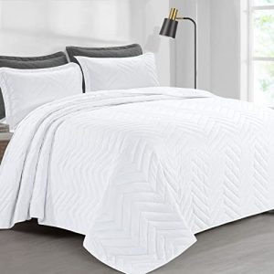 HOMBYS Lightweight 3-Piece Quilt Set, 128x120, White