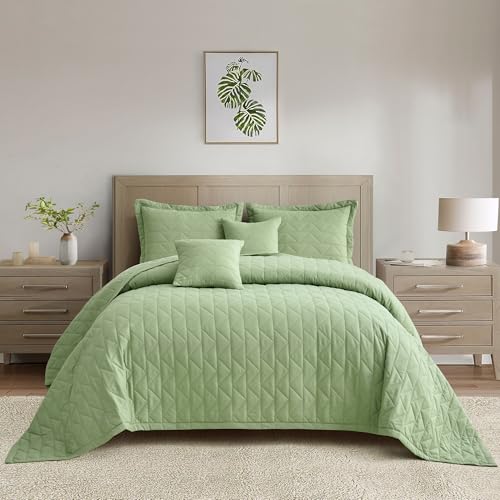 414h9kebxcl.jpg Oversized King Bedspread 128x120, Modern & Contemporary Look, Reversible, 5 Piece Set, King/Cal King, Sage Green - Li
