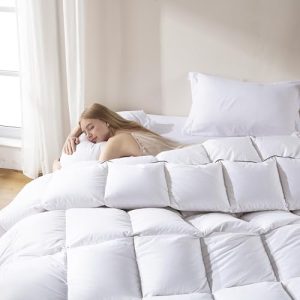 DOWNCOOL Feather Comforter, King Size, White Fluffy Duvet with Ultra Soft 100% Cotton Cover, All Season Luxurious Beddin