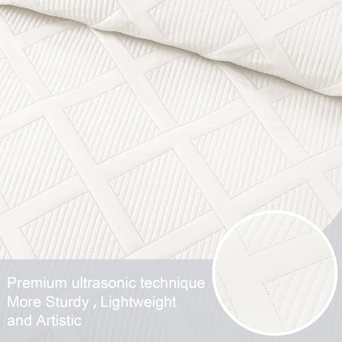 41qf0 mppl.jpg Exclusivo Cal King Size Modern Striped Quilt Set for Summer, 3 Pieces Lightweight White Bedding, Soft Quilts Coverlets A