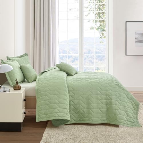41fiswrdhxl.jpg Oversized King Bedspread 128x120, Modern & Contemporary Look, Reversible, 5 Piece Set, King/Cal King, Sage Green - Li