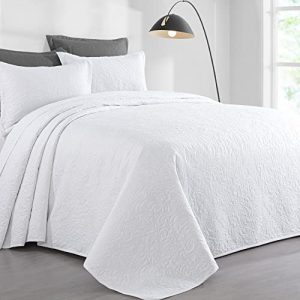 Alaska King 3 Piece Lightweight Oversized King Quilt Bedding Set for Him and Her, White | Alaska King 3 Piece Lightw