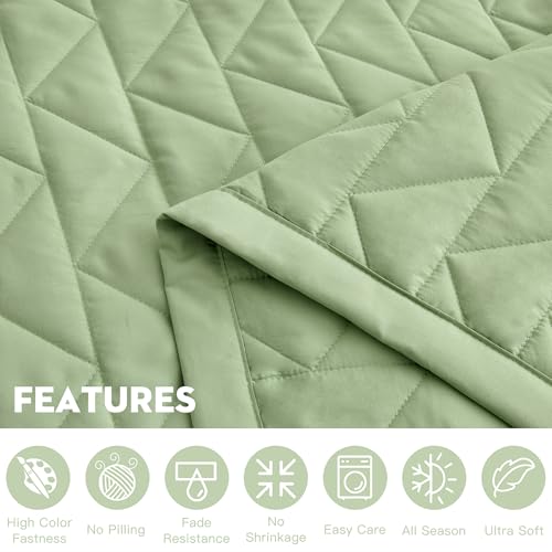 41jsmbjnvyl.jpg Oversized King Bedspread 128x120, Modern & Contemporary Look, Reversible, 5 Piece Set, King/Cal King, Sage Green - Li