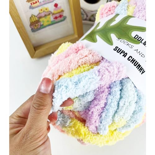 518basjqnyl.jpg DDL&HEXI Soft Polyester Jumbo Knitting Yarn for Hand Knitting and Crochet (4 Pack, 226g per Bag) DDL&HEXI Jumbo Knitting