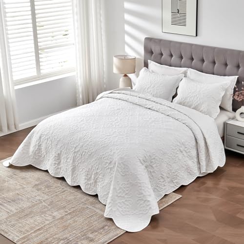 51gmd63382l 1.jpg Extra Wide Oversized King Bedspreads for Tall King and California King Beds in White | Lightweight 3 Piece Quilted C