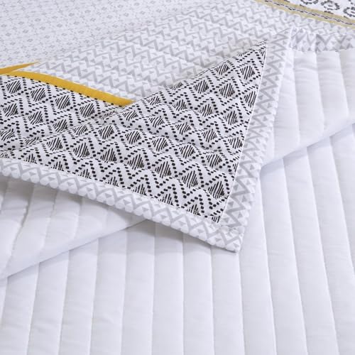 51kzo dd1l 2.jpg HOMBYS Oversized King Bedspread Boho Striped Pattern Quilt Set for All Season Light & Soft Coverlet Bedding Set